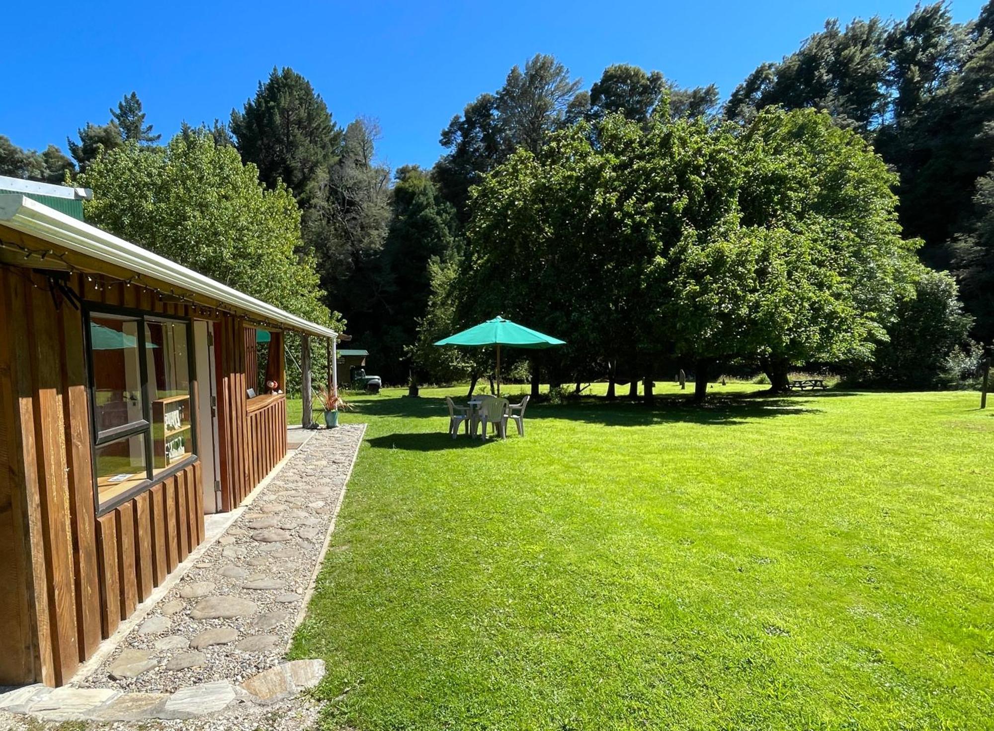 River Song Retreat Golden Bay Такака Экстерьер фото